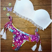 Μοντέρνο γυναικείο μαγιό