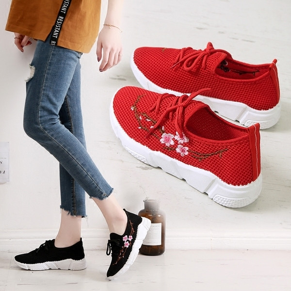 Tenisi dama cu plasa si motive florale in mai multe culori