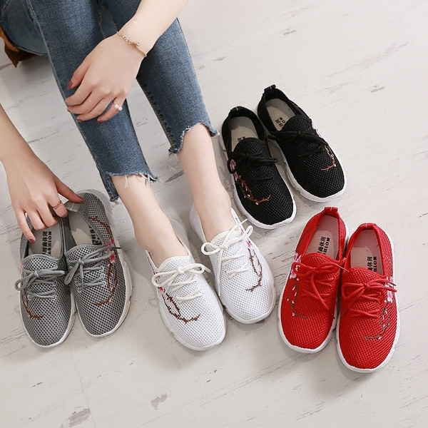 Tenisi dama cu plasa si motive florale in mai multe culori