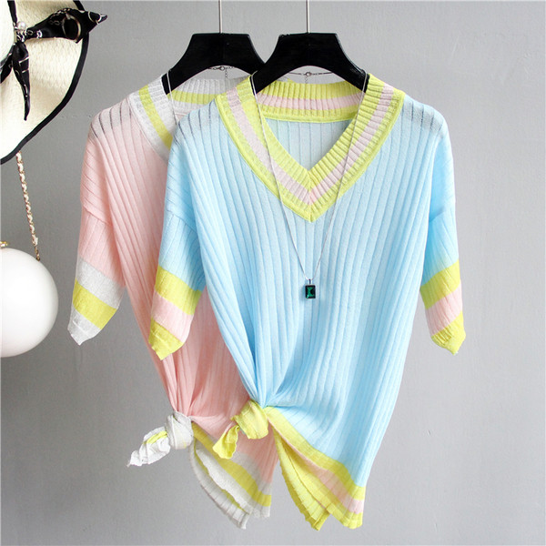 Tricou de damă cu decolteu în V - rep