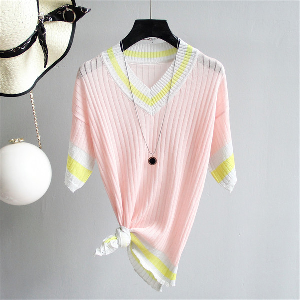 Tricou de damă cu decolteu în V - rep