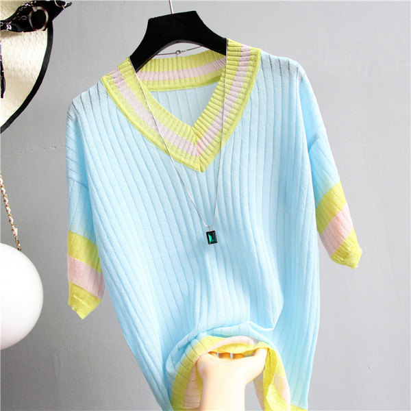 Tricou de damă cu decolteu în V - rep