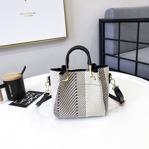 Geanta mica de dama cu maner scurt si lung in mai multe culori