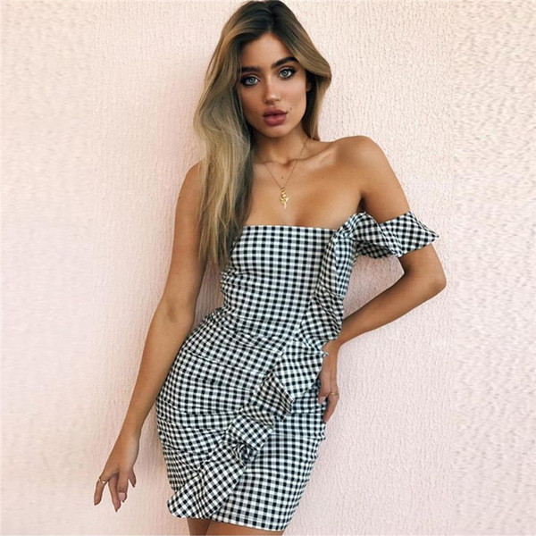 Rochie de damă în carouri elegantă