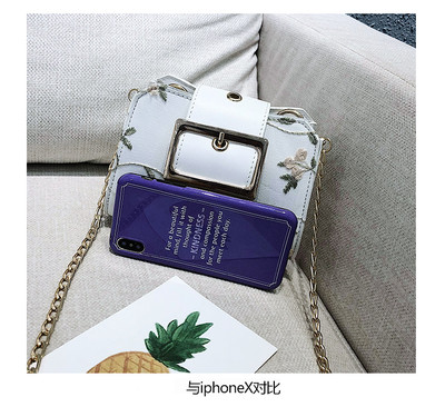 Geanta de dama cu broderie florala in roz, verde si alb