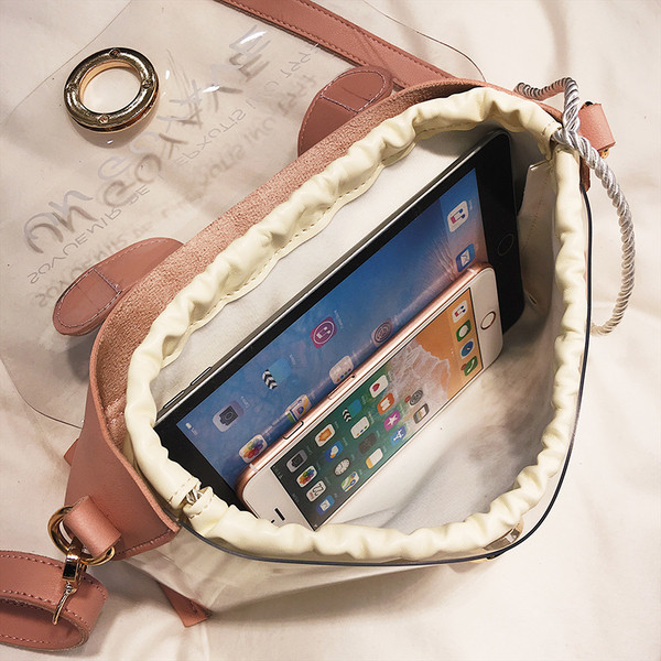 Geanta dama cu motive transparente si inscriptii in mai multe culori