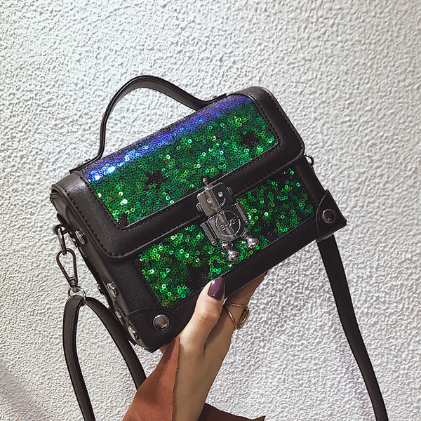 Geanta de dama din piele cu paiete in patru culori