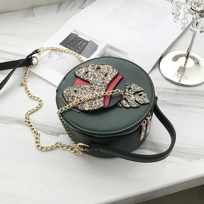 Geanta de dama cu forma rotunda si decor stralucitor in mai multe culori