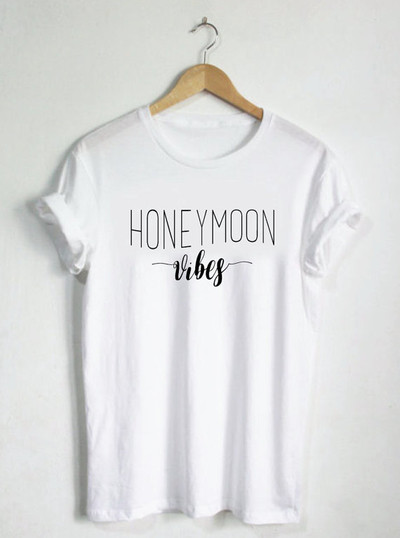 Γυναικείο μοντέρνο μπλουζάκι με κοντό μανίκι και επιγραφή