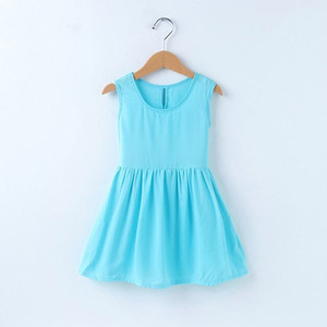 Παιδικό καθημερινό φόρεμα με μπροστινό κούμπομα σε διαφορετικά σχέδια