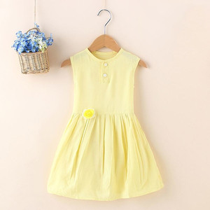 Παιδικό καθημερινό φόρεμα με μπροστινό κούμπομα σε διαφορετικά σχέδια