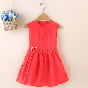 Παιδικό καθημερινό φόρεμα με μπροστινό κούμπομα σε διαφορετικά σχέδια