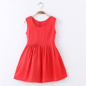 Παιδικό καθημερινό φόρεμα με μπροστινό κούμπομα σε διαφορετικά σχέδια