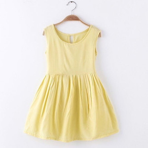 Παιδικό καθημερινό φόρεμα με μπροστινό κούμπομα σε διαφορετικά σχέδια