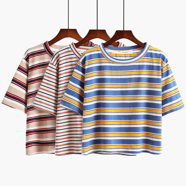 Γυναικεία T-shirt με O-neckline κατάλληλο για  τη καθημερινή ζωή σε διαφορετικά χρώματα