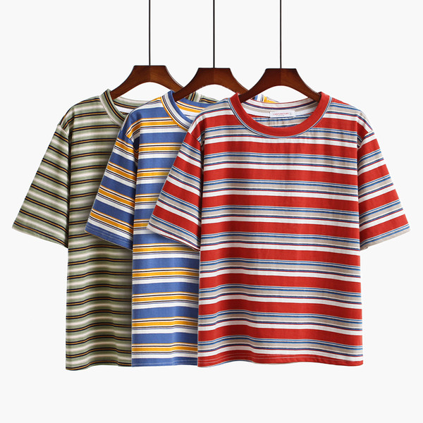 Γυναικεία T-shirt με O-neckline κατάλληλο για  τη καθημερινή ζωή σε διαφορετικά χρώματα