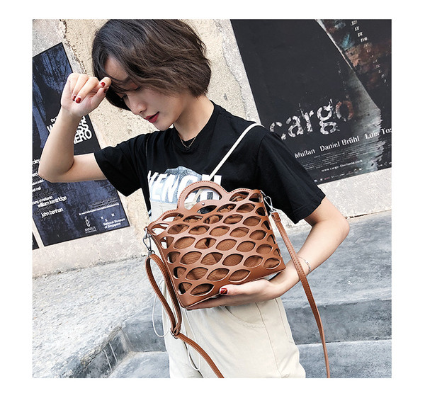 Geanta de dama moderna in mai multe culori potrivita pentru utilizarea de zi cu zi