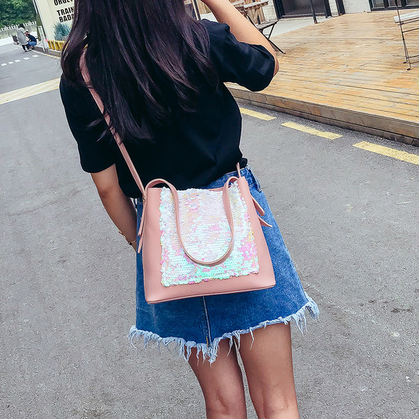 Geanta casual de dama cu paiete in alb, roz si negru