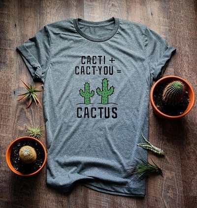 Γυναικείο μπλουζάκι με εκτύπωση και επιγραφή κατάλληλο για τη καθημερινή ζωή