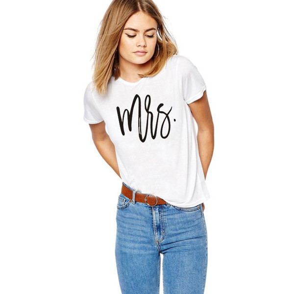 Γυναικεία μπλούζα με κοντό μανίκι και επιγραφή κατάλληλη για τη καθημερινή ζωή