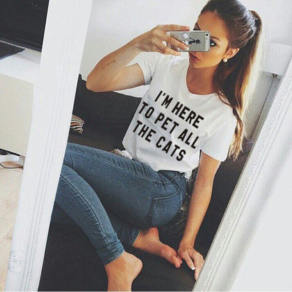 Γυναικείο μπλουζάκι με κοντό μανίκι και λαιμόκοψη κατάλληλο τη για καθημερινή ζωή