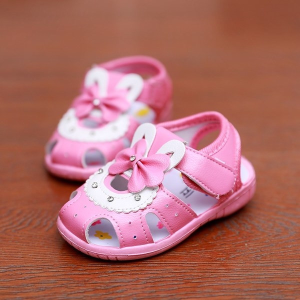 Бебешки сандали в няколко цвята със звък и елемен панделка