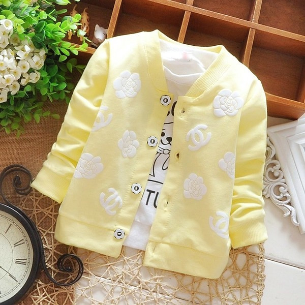 Vesta pentru copii in mai multe modele cu sampanie