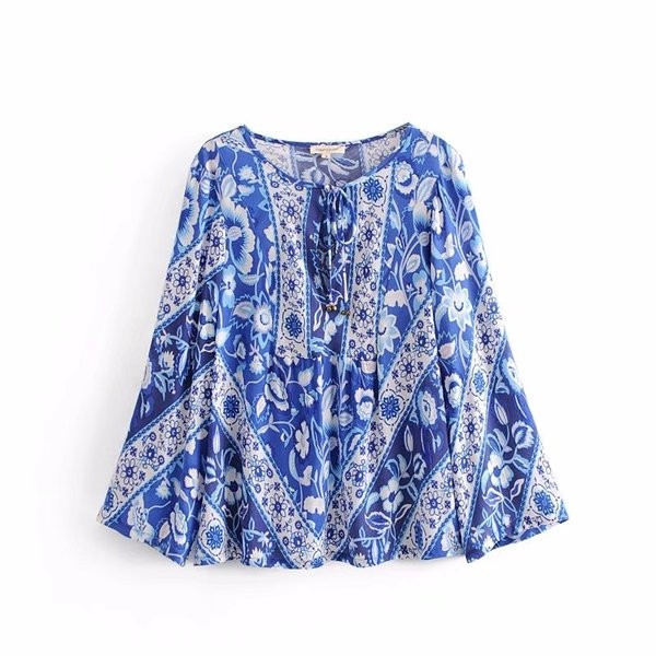 Bluză de damă cu mâneci largi și motive etno