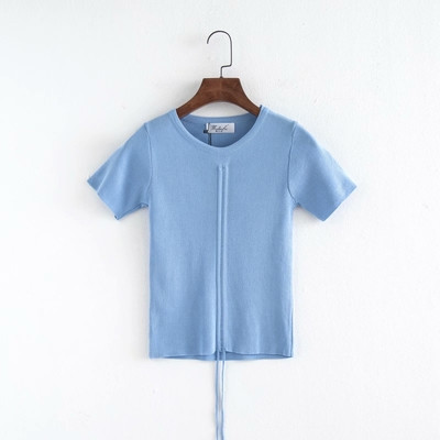 Μοντέρνα γυναικεία μπλούζα με λαιμόκοψη και κορδόνια