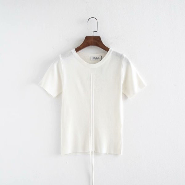 Μοντέρνα γυναικεία μπλούζα με λαιμόκοψη και κορδόνια