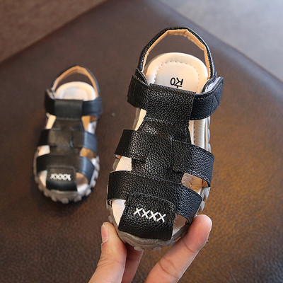 Детски сандалки за момченце в три различни цвята