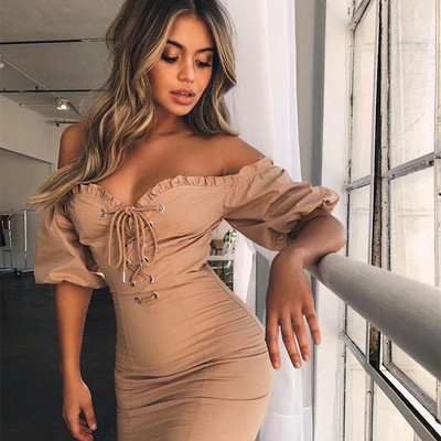 Κομψό γυναικέιο φόρεμα με V-neckline και κορδόνια