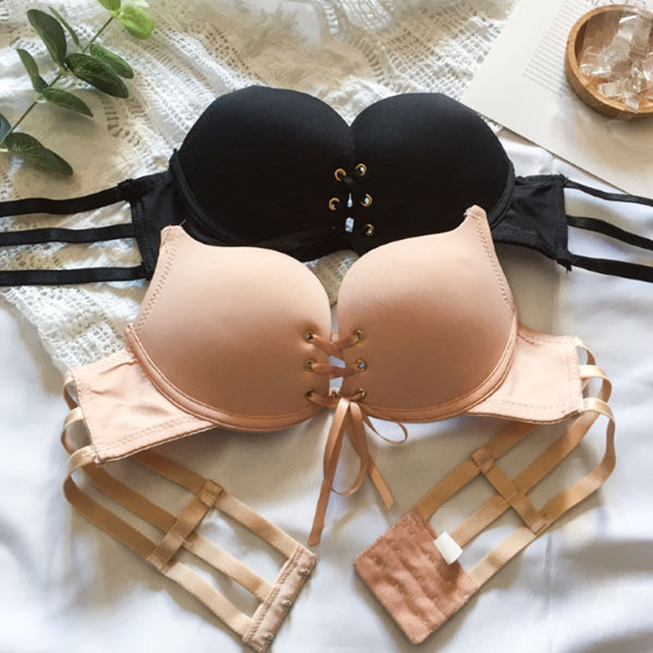 Σουτιέν με ευρύ κούμπομα και μπροστινά κορδόνια 