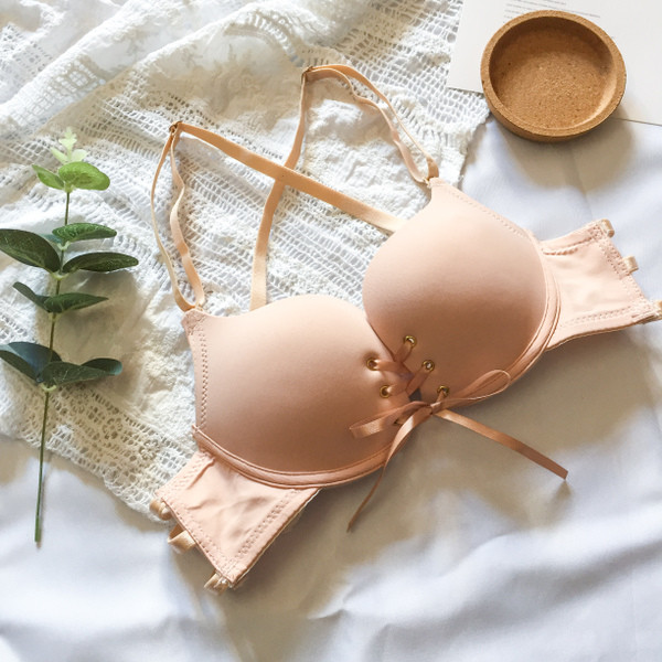 Σουτιέν με ευρύ κούμπομα και μπροστινά κορδόνια 