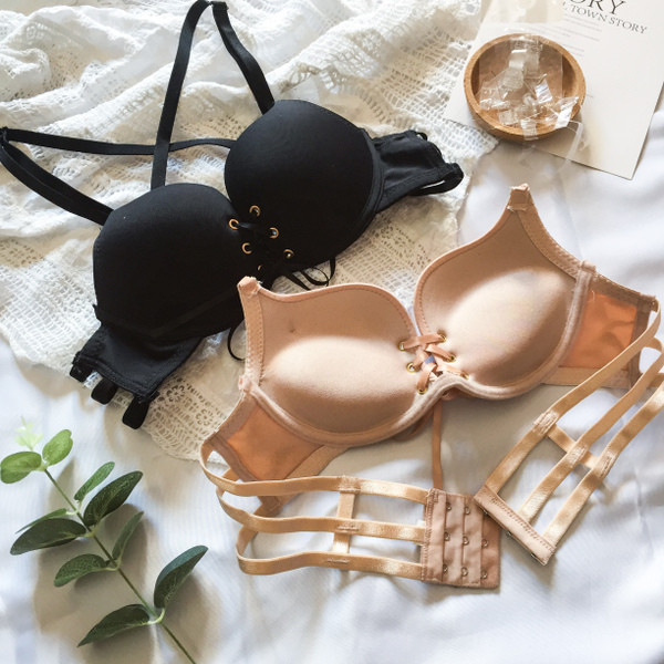 Σουτιέν με ευρύ κούμπομα και μπροστινά κορδόνια 