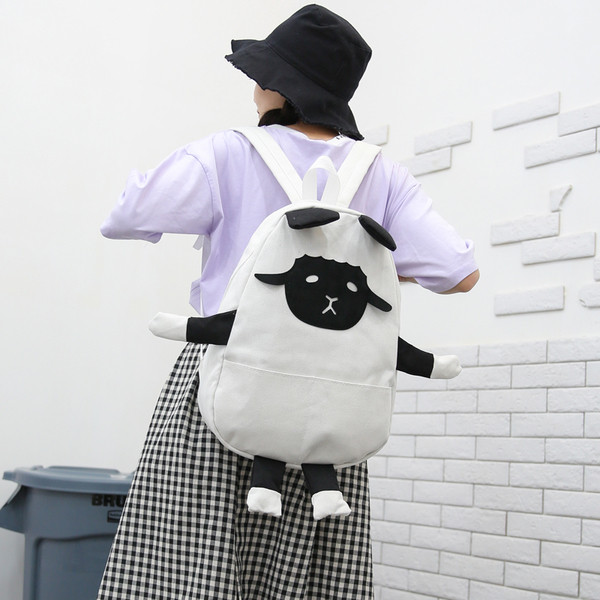 Модерна дамска раница с 3D декорация в бял и черен цвят