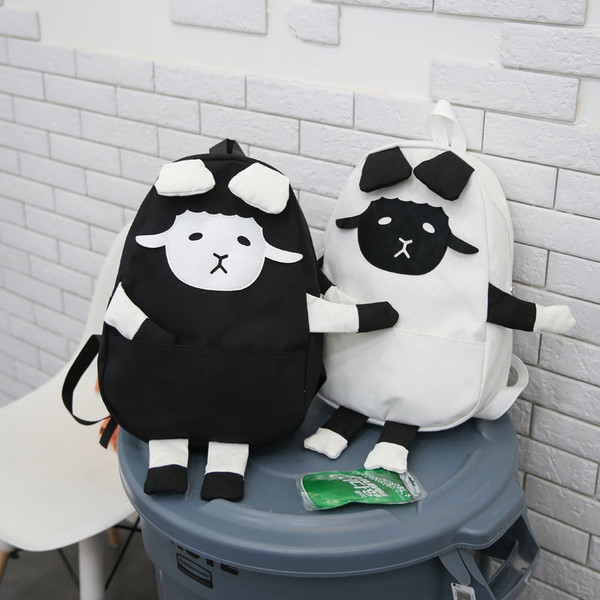 Модерна дамска раница с 3D декорация в бял и черен цвят