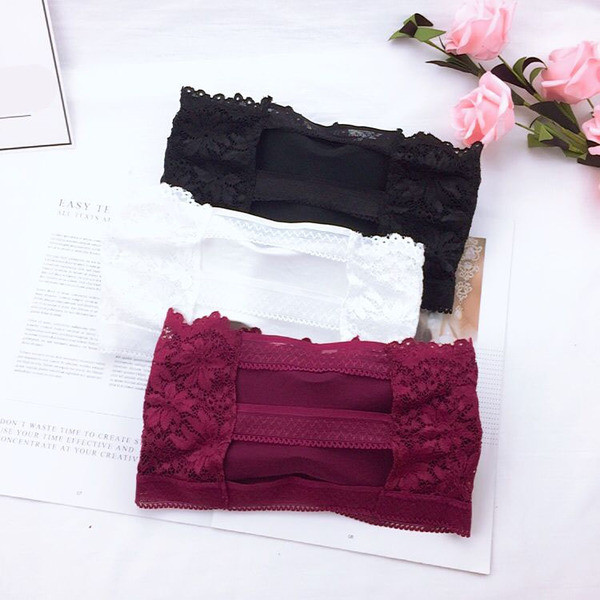 Γυναικείο κορμάκι σε τρία χρώματα με δαντέλα