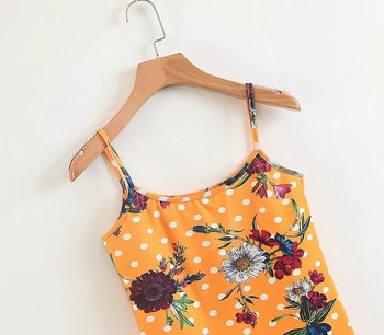 Γυναικεία σορτς με floral μοτίβο και O-neckline