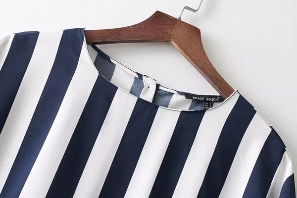 Γυναικείες μπλούζες σε ευρή σχέδιο 