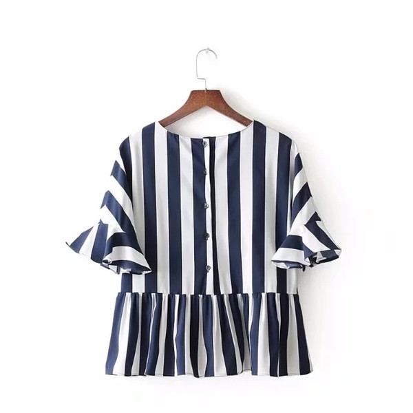 Γυναικείες μπλούζες σε ευρή σχέδιο 