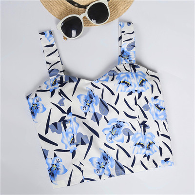 Къс дамски топ в различни флорални мотиви 