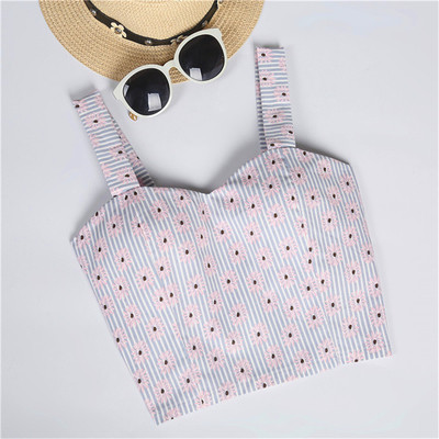 Къс дамски топ в различни флорални мотиви 