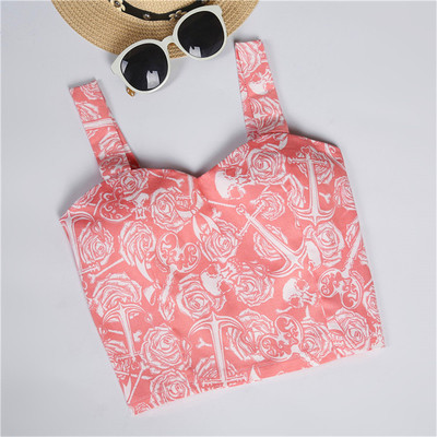 Къс дамски топ в различни флорални мотиви 