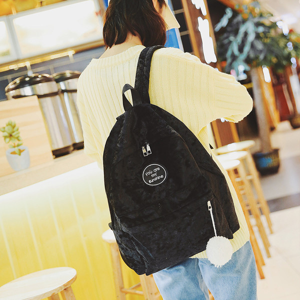 Καθημερινό βελούδο γυναιεκίο  σακίδιο σε κόκκινο και μαύρο χρώμα