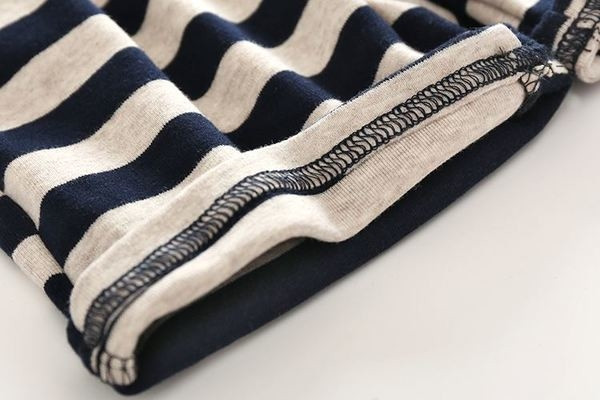 Παιδικά παντελόνια για αγόρια σε τρία χρώματα