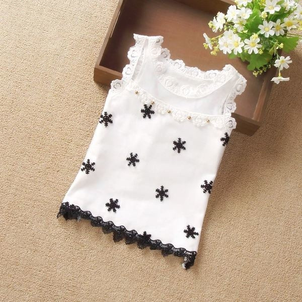 Παιδικό καθημερινό αμάνικο με κεντήματα και δαντέλες