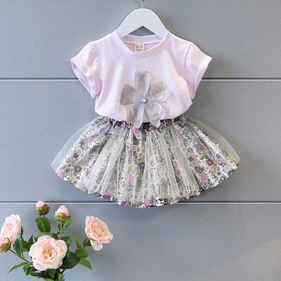 Set copii - tricou cu motiv 3D si fusta din sifon cu dantela in model floral