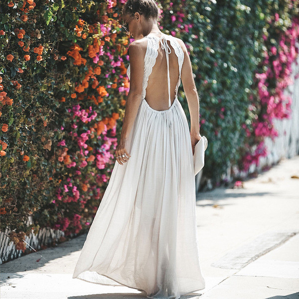 Καλοκαιρινό φόρεμα με δαντέλα στην πλάτη σε λευκό και μπλε χρώμα