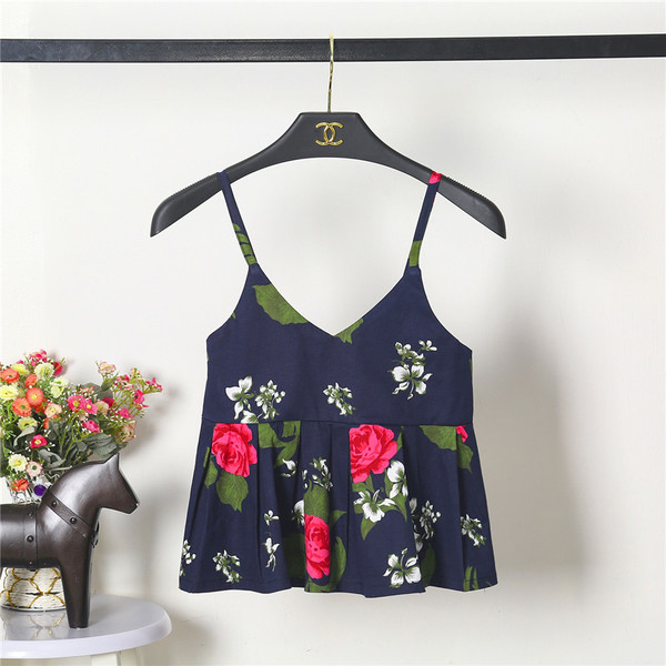 Maieu scurt de damă cu bretele în diferite modele